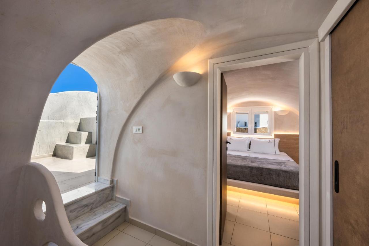 Aelia Luxury Suites Karterados  Esterno foto Interior of a cave house